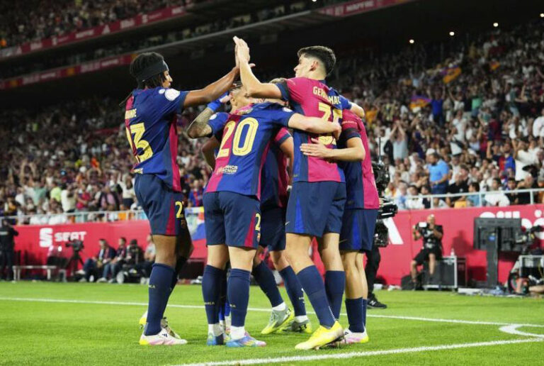 Barcelona Mengangkat Trofi Coppa del Rey Setelah Menumbangkan Real Madrid